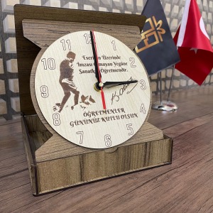  Öğretmenler Gününe Özel Masaüstü Plaket Saat