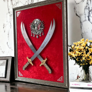 Çift Kılıçlı Armalı Tablo 60x80 cm